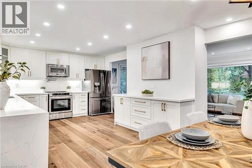 877 Kingsway Drive, Burlington, ON - Indoor Photo Showing Kitchen