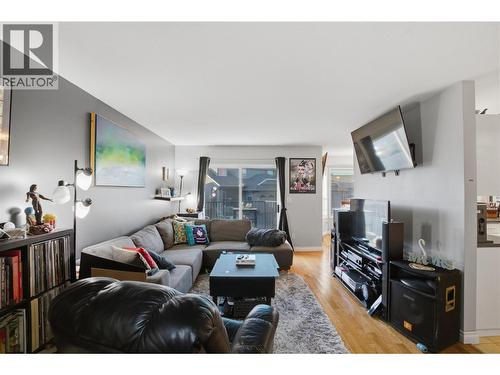 1750 Mckinley Court Unit# 12, Kamloops, BC - Indoor Photo Showing Living Room
