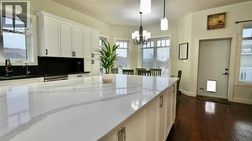 8245 102 Avenue, Peace River, AB - Indoor Photo Showing Kitchen