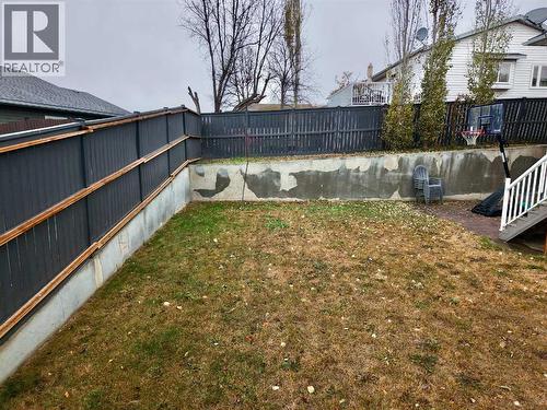 8245 102 Avenue, Peace River, AB - Outdoor