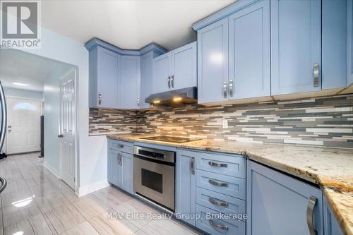 134 Breckenridge Drive, Kitchener, ON - Indoor Photo Showing Kitchen With Upgraded Kitchen