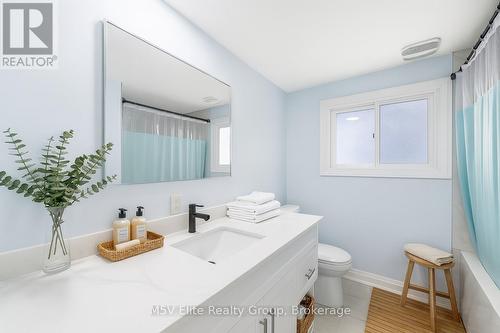 134 Breckenridge Drive, Kitchener, ON - Indoor Photo Showing Bathroom