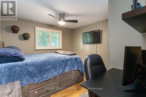 35 Surrey Crescent, London South (South Y), ON - Indoor Photo Showing Bedroom
