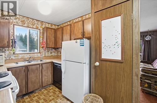 2413 Doukhobour Road, Castlegar, BC 