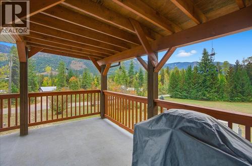 2413 Doukhobour Road, Castlegar, BC 