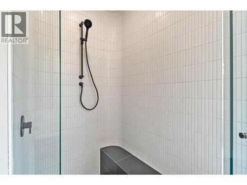 2264 Coldwater Drive, Kamloops, BC - Indoor Photo Showing Bathroom