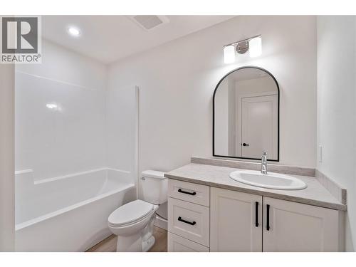 2264 Coldwater Drive, Kamloops, BC - Indoor Photo Showing Bathroom