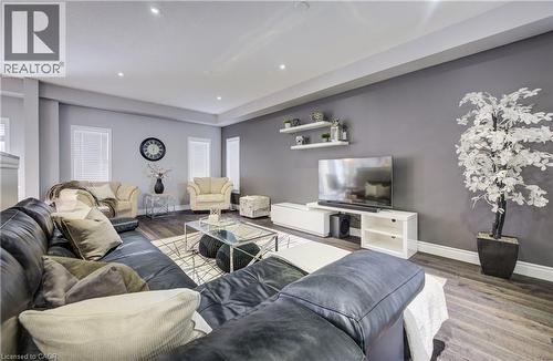 502 Woodbine Avenue, Kitchener, ON - Indoor Photo Showing Living Room