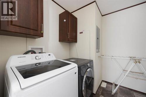 328 Grey Crescent, Fort Mcmurray, AB - Indoor Photo Showing Laundry Room