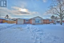18 PRINCEWAY DRIVE  St. Catharines (Lakeport), ON L2N 2X6