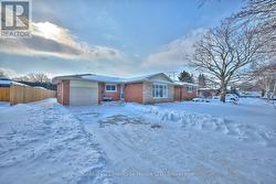 18 PRINCEWAY DRIVE  St. Catharines (Lakeport), ON L2N 2X6