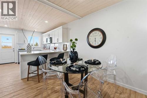 6 Metcalf Way, Lacombe, AB - Indoor Photo Showing Dining Room