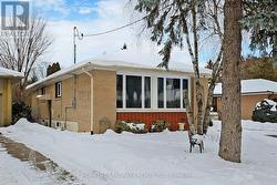 20 HOWARD DRIVE  Toronto, ON M2K 1K5