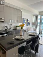 317 - 180 FAIRVIEW MALL DRIVE  Toronto, ON M2J 0E8