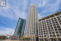 2707 - 628 FLEET STREET  Toronto, ON M5V 1A8