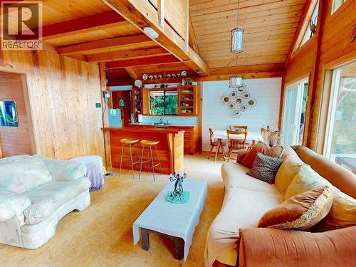 1716/08 Vancouver Blvd, Savary Island, BC - Indoor Photo Showing Living Room