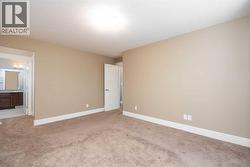 Primary Bedroom with ensuite - 