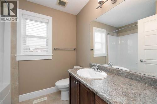 Full Bathroom - 197 Snowy Owl Way Nw, Fort Mcmurray, AB - Indoor Photo Showing Bathroom