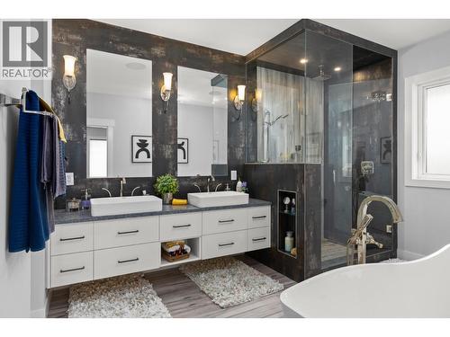 Luxurious 5-piece ensuite with  in-floor bathroom heating - 1088 Clarance Avenue, Kelowna, BC - Indoor Photo Showing Bathroom