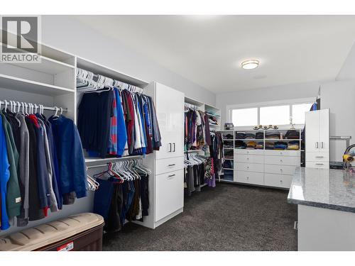 20"" x 10"" walk-in closet - 1088 Clarance Avenue, Kelowna, BC - Indoor With Storage