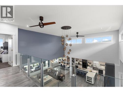 1088 Clarance Avenue, Kelowna, BC - Indoor Photo Showing Other Room