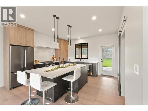 2256 Coldwater Drive, Kamloops, BC - Indoor