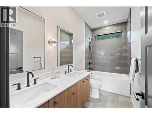 2256 Coldwater Drive, Kamloops, BC - Indoor Photo Showing Bathroom