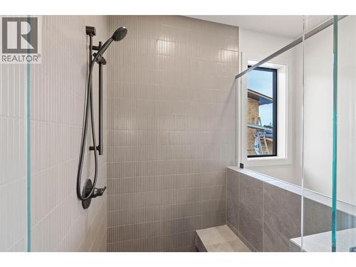 2256 Coldwater Drive, Kamloops, BC - Indoor Photo Showing Bathroom