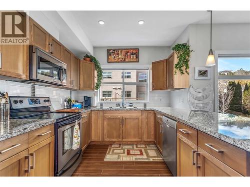3205 Skyview Lane Unit# 409, West Kelowna, BC - Indoor Photo Showing Kitchen
