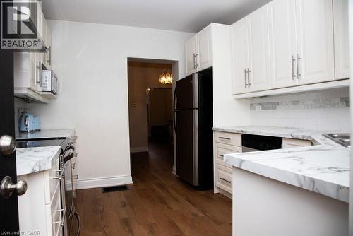 116 Bay Street N, Hamilton, ON - Indoor Photo Showing Kitchen