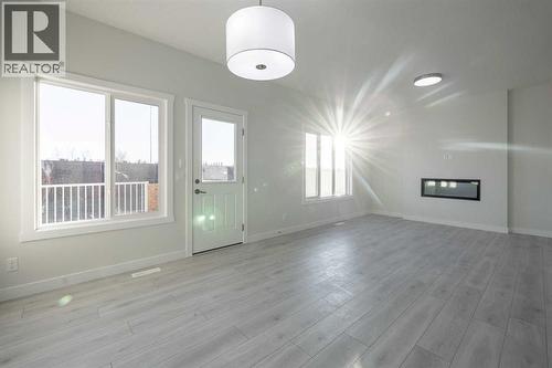17 Sora Gardens Se, Calgary, AB - Indoor Photo Showing Other Room