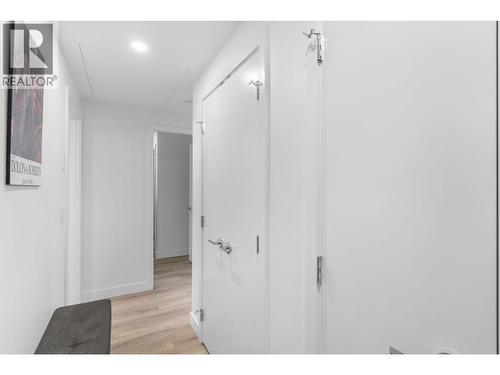 1488 Bertram Street Unit# 1005, Kelowna, BC - Indoor Photo Showing Other Room