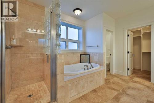 213 E 350 S, Raymond, AB - Indoor Photo Showing Bathroom