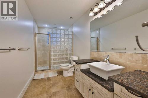 213 E 350 S, Raymond, AB - Indoor Photo Showing Bathroom