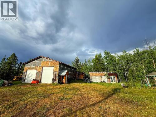 7031 Inman Road, Lone Butte, BC - Outdoor