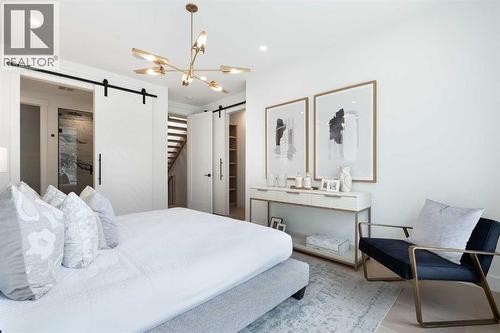 1807 Broadview Road Nw, Calgary, AB - Indoor Photo Showing Bedroom