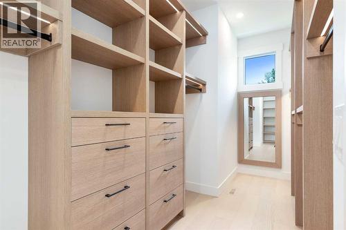 1807 Broadview Road Nw, Calgary, AB - Indoor