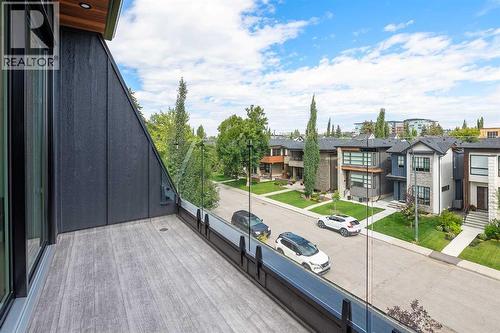 1807 Broadview Road Nw, Calgary, AB - Outdoor