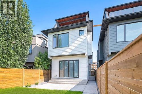 1807 Broadview Road Nw, Calgary, AB - Outdoor With Exterior