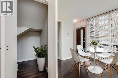 638 14 Avenue Sw, Calgary, AB - Indoor Photo Showing Dining Room