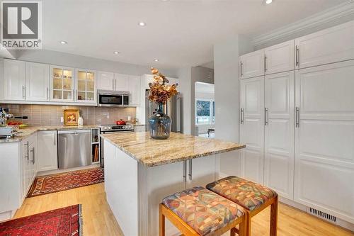 1317 9 Street Nw, Calgary, AB - Indoor Photo Showing Kitchen With Upgraded Kitchen