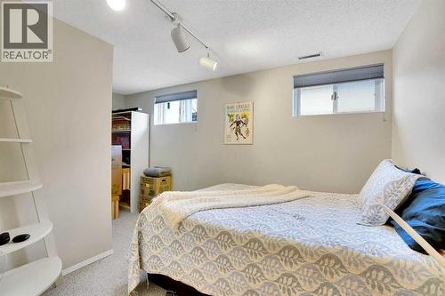 Bedroom 3 - 1317 9 Street Nw, Calgary, AB - Indoor Photo Showing Bedroom