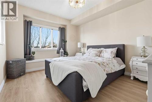 203, 11170 30 Street Sw, Calgary, AB - Indoor Photo Showing Bedroom