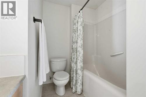 203, 11170 30 Street Sw, Calgary, AB - Indoor Photo Showing Bathroom