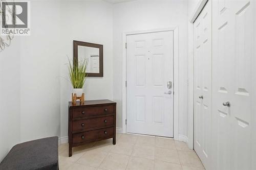 203, 11170 30 Street Sw, Calgary, AB - Indoor