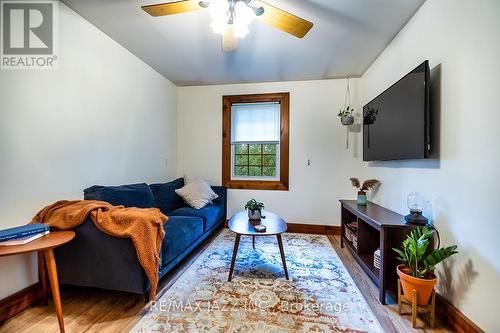 2929 Cornish Hollow Road, Hamilton Township, ON - Indoor Photo Showing Living Room