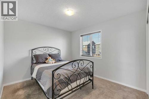 136 Viewpointe Terrace, Chestermere, AB - Indoor Photo Showing Bedroom