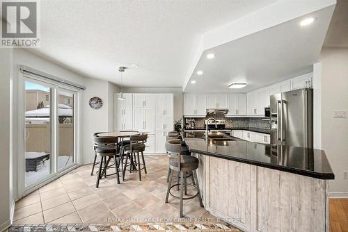 2112 Sandy Oaks Drive, Ottawa, ON - Indoor Photo Showing Kitchen With Stainless Steel Kitchen With Upgraded Kitchen