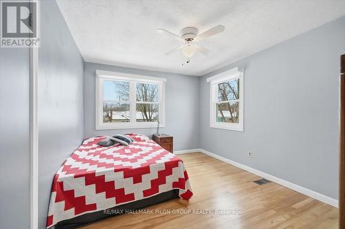 962 Weston Drive, Ottawa, ON - Indoor Photo Showing Bedroom