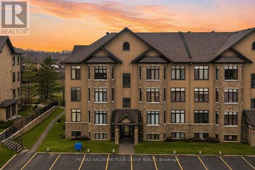 4 - 50 PRESTIGE CIRCLE  Ottawa, ON K4A 0W9